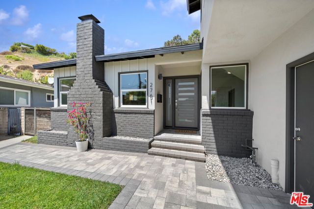 2761 Lompoc Street, Los Angeles, CA 90065