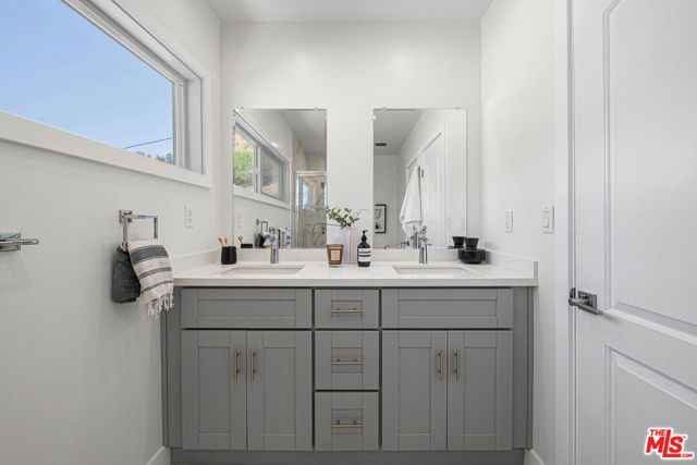2761 Lompoc Street, Los Angeles, CA 90065