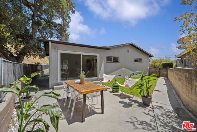 2761 Lompoc Street, Los Angeles, CA 90065