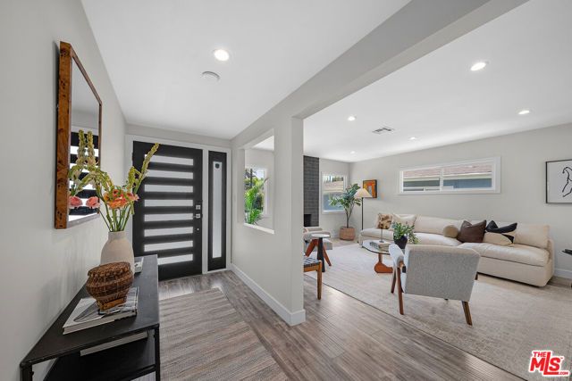 2761 Lompoc Street, Los Angeles, CA 90065