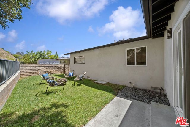2761 Lompoc Street, Los Angeles, CA 90065