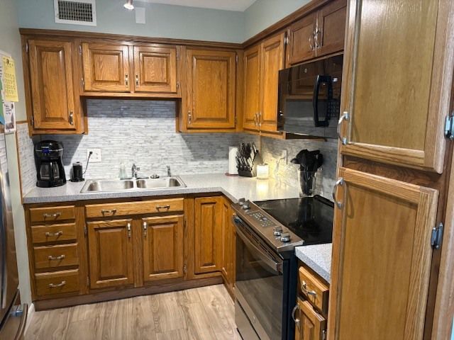 930 17th Street 14, Moline, IL 61265