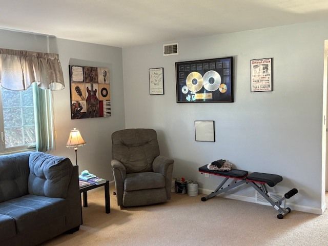 930 17th Street 14, Moline, IL 61265