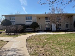 930 17th Street 14, Moline, IL 61265