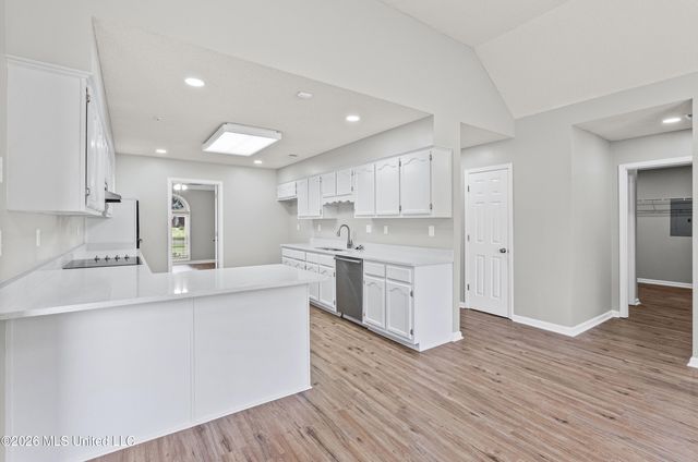 8805 Dove Hill Drive, Olive Branch, MS 38654