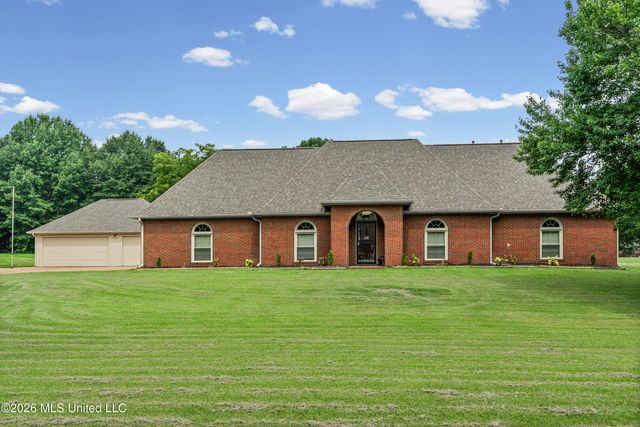 8805 Dove Hill Drive, Olive Branch, MS 38654