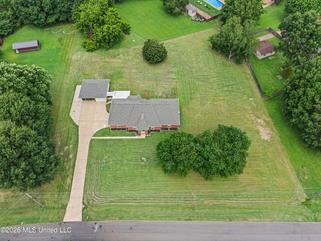 8805 Dove Hill Drive, Olive Branch, MS 38654
