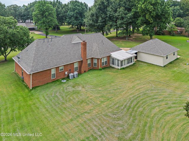 8805 Dove Hill Drive, Olive Branch, MS 38654