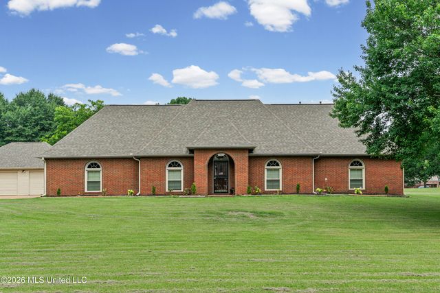 8805 Dove Hill Drive, Olive Branch, MS 38654
