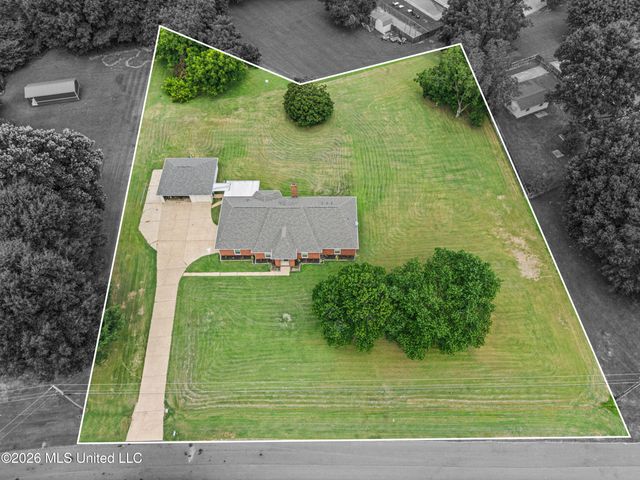 8805 Dove Hill Drive, Olive Branch, MS 38654