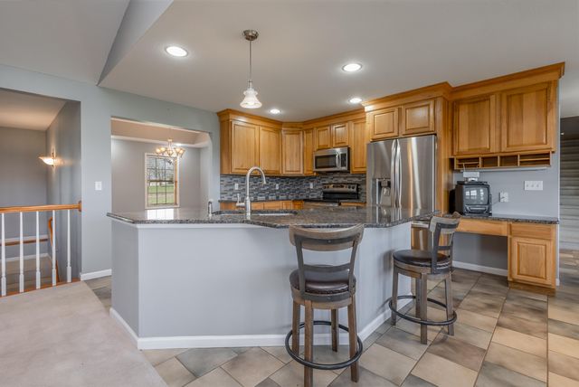 5720 N KIRCHER RD, Columbia, MO 65202