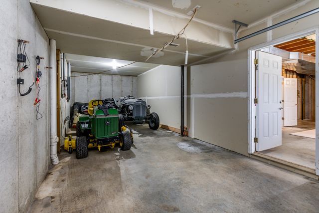 5720 N KIRCHER RD, Columbia, MO 65202