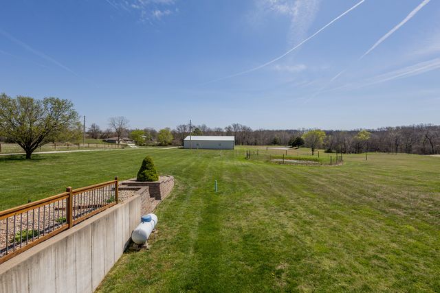 5720 N KIRCHER RD, Columbia, MO 65202