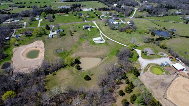 5720 N KIRCHER RD, Columbia, MO 65202