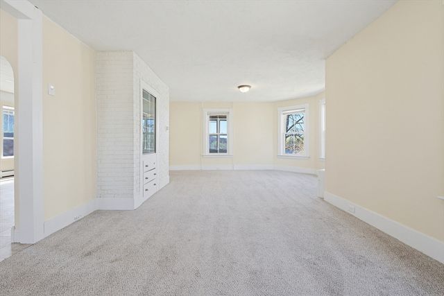 119 Hope Ave, Worcester, MA 01603