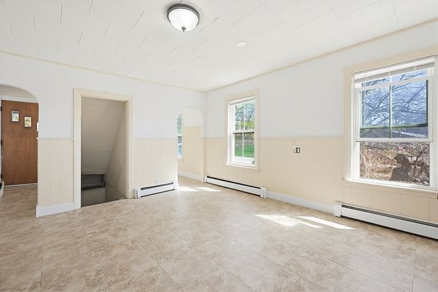 119 Hope Ave, Worcester, MA 01603