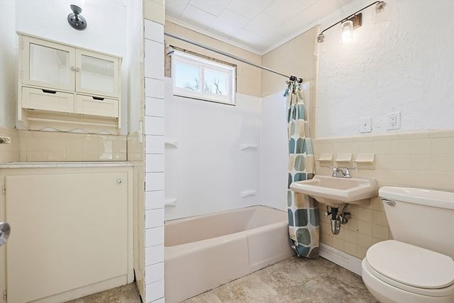 119 Hope Ave, Worcester, MA 01603