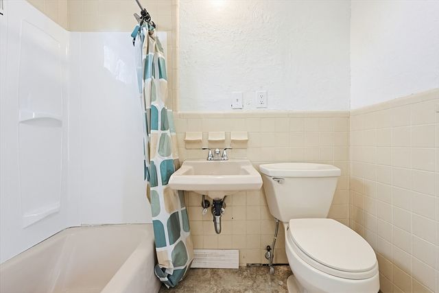 119 Hope Ave, Worcester, MA 01603