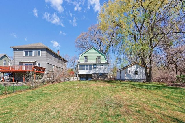 119 Hope Ave, Worcester, MA 01603