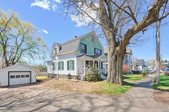 119 Hope Ave, Worcester, MA 01603