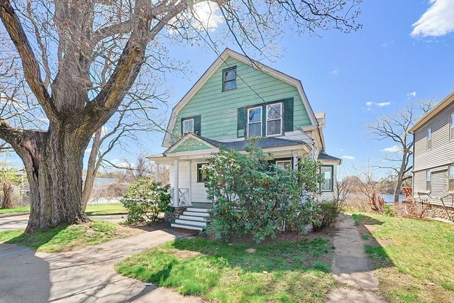 119 Hope Ave, Worcester, MA 01603