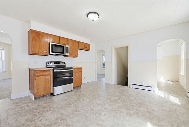 119 Hope Ave, Worcester, MA 01603