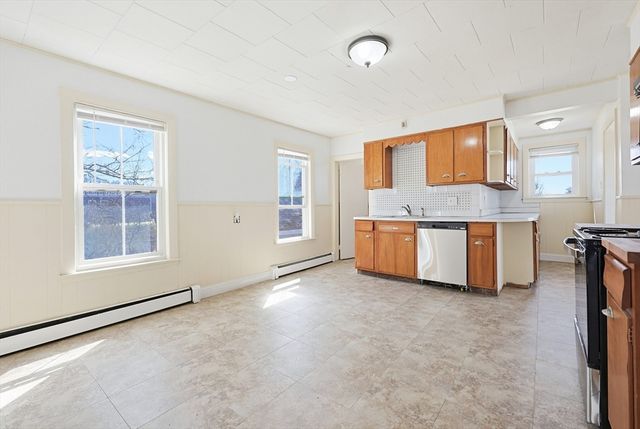 119 Hope Ave, Worcester, MA 01603