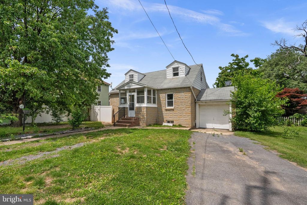 2507 GEHB AVE, Baltimore, MD 21227