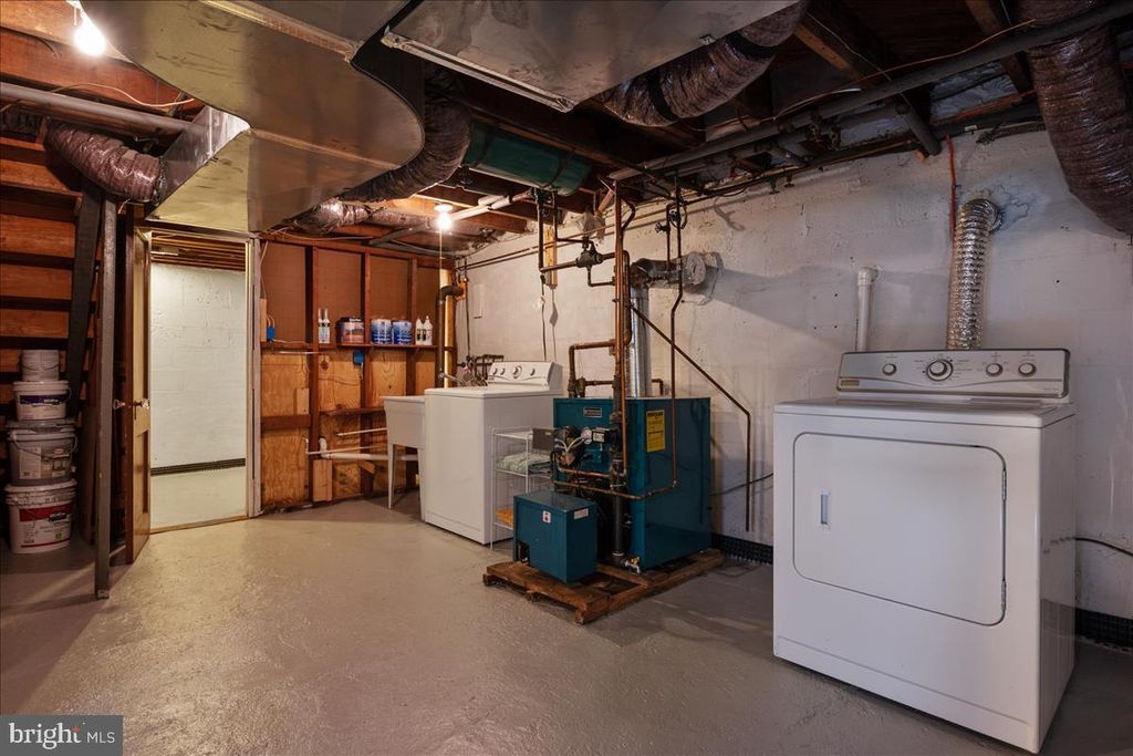 Image 23 of property listing at 2507 GEHB AVE, Baltimore, MD 21227