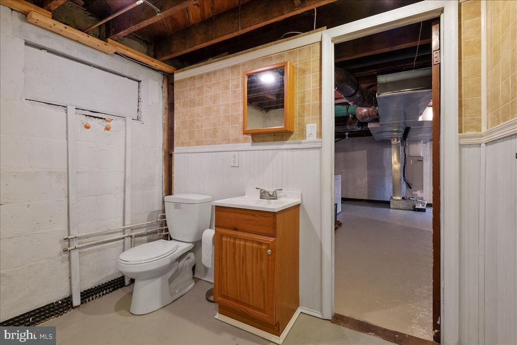 Image 24 of property listing at 2507 GEHB AVE, Baltimore, MD 21227