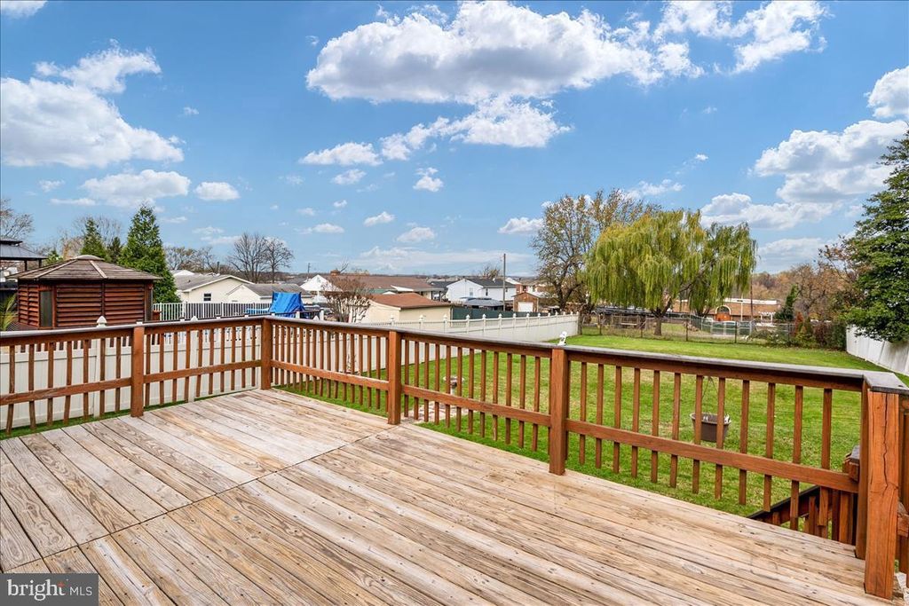 Image 25 of property listing at 2507 GEHB AVE, Baltimore, MD 21227