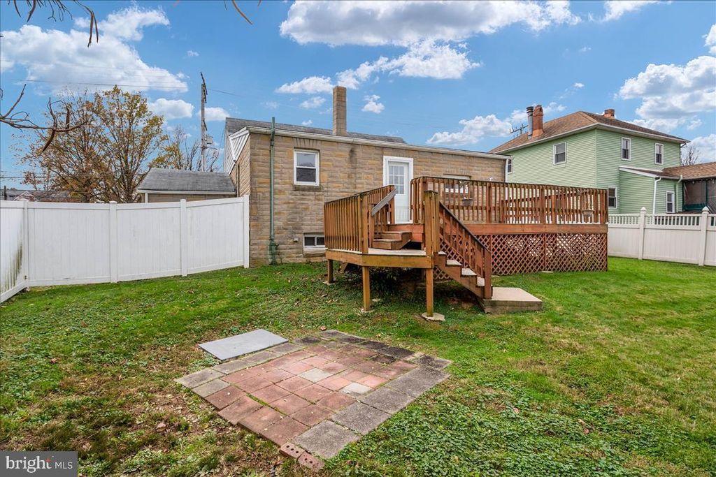 Image 27 of property listing at 2507 GEHB AVE, Baltimore, MD 21227