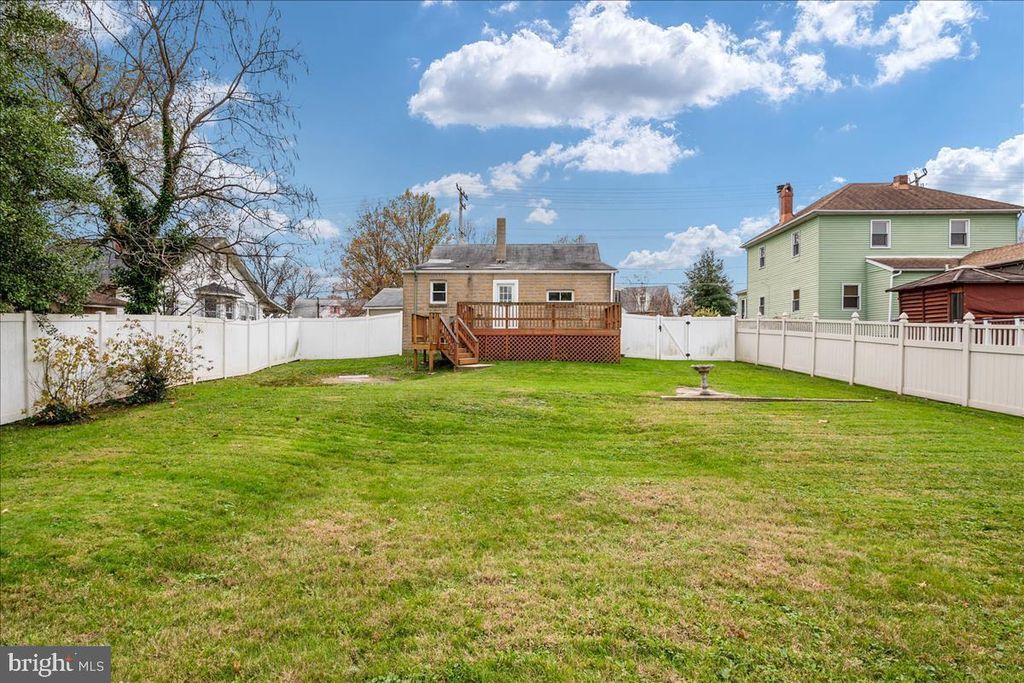Image 28 of property listing at 2507 GEHB AVE, Baltimore, MD 21227