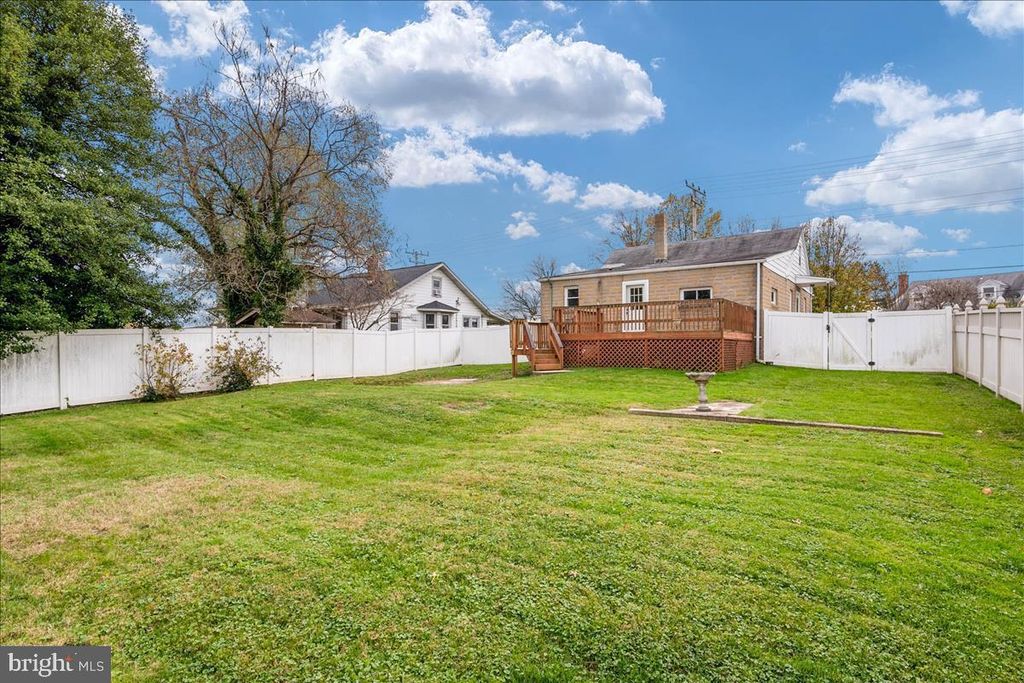Image 29 of property listing at 2507 GEHB AVE, Baltimore, MD 21227
