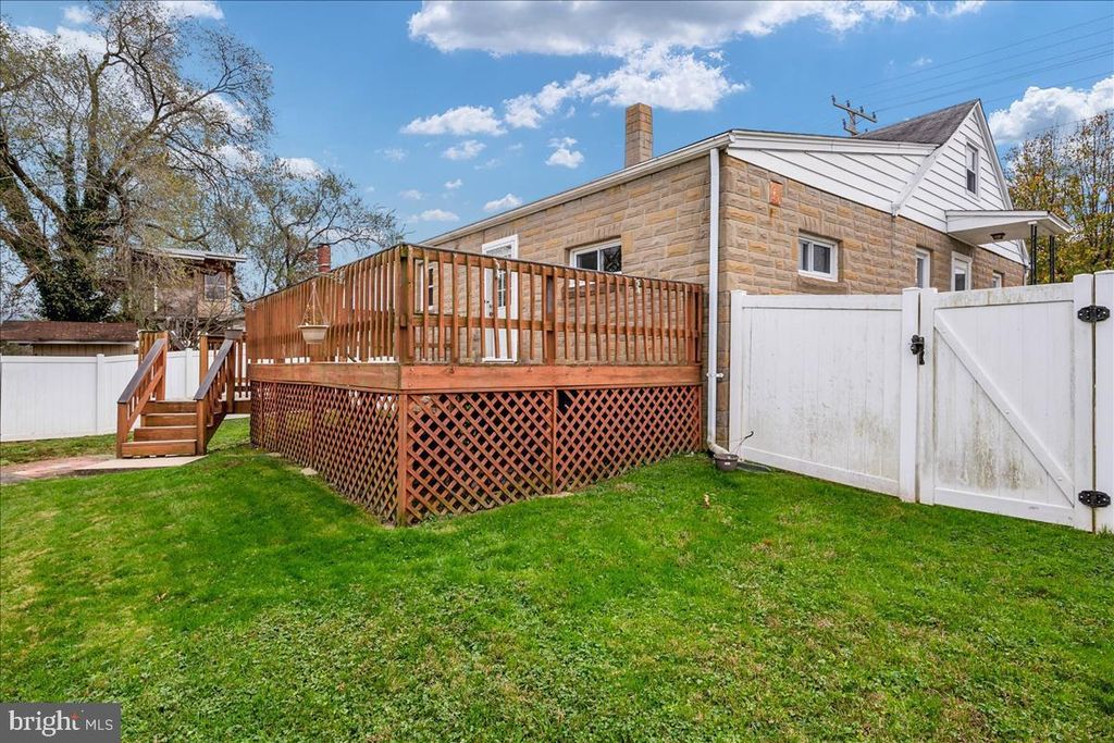 Image 30 of property listing at 2507 GEHB AVE, Baltimore, MD 21227