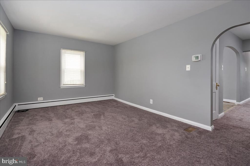 Image 4 of property listing at 2507 GEHB AVE, Baltimore, MD 21227