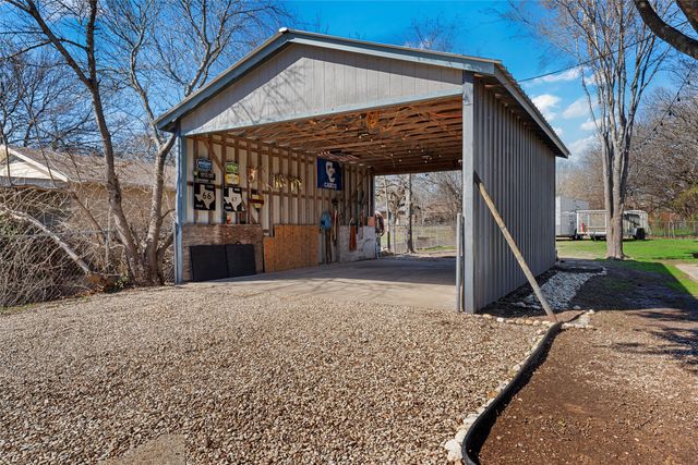 216 Avenue I, Lacy Lakeview, TX 76705