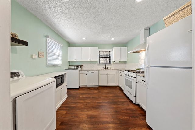 216 Avenue I, Lacy Lakeview, TX 76705