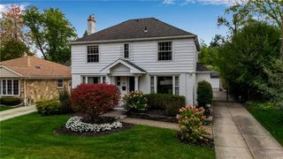 94 Walton Dr, Amherst, NY 14226