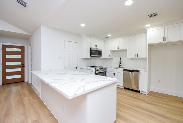 1815 Mustang Springs Drive, Missouri City, TX 77459