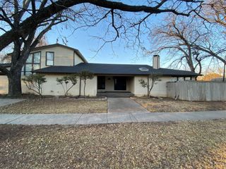 4704 Pershing Avenue, Fort Worth, TX 76107