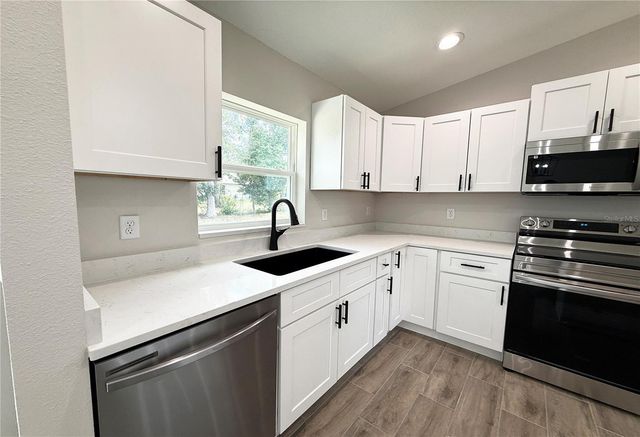 5687 NW 57TH STREET, Ocala, FL 34482