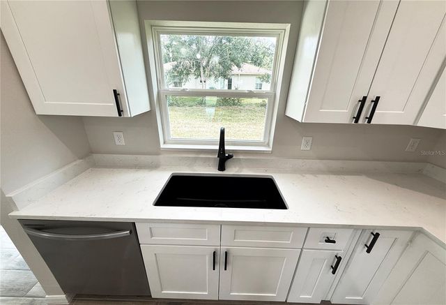 5687 NW 57TH STREET, Ocala, FL 34482