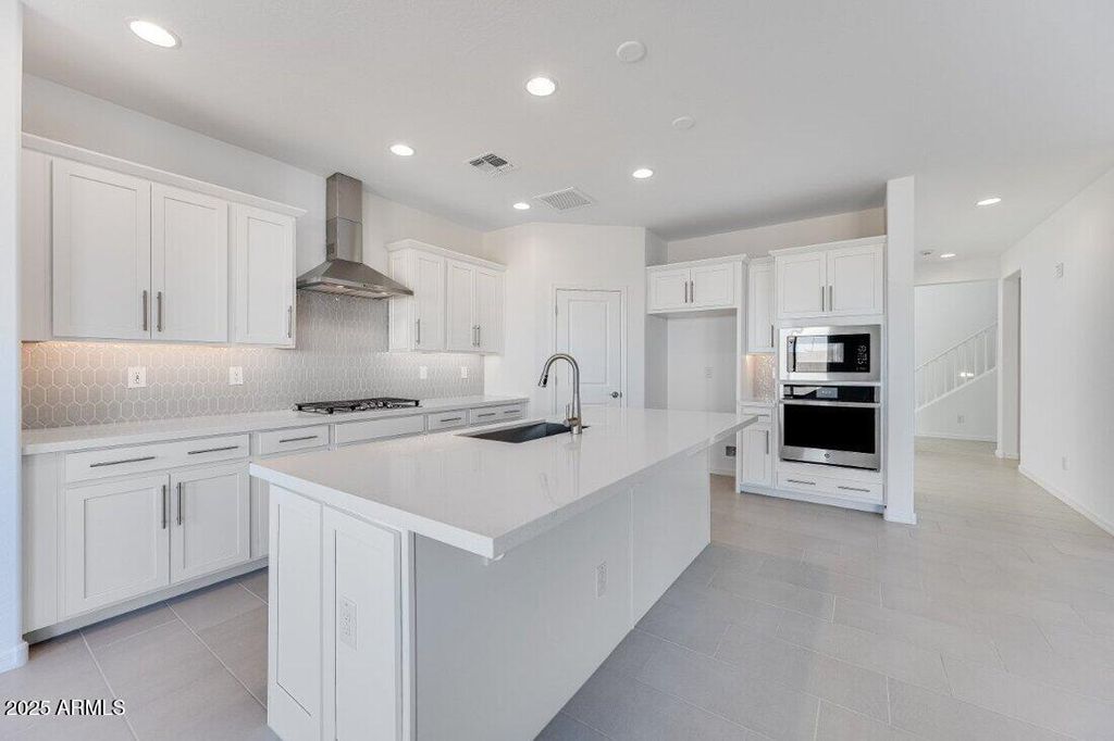 property-img