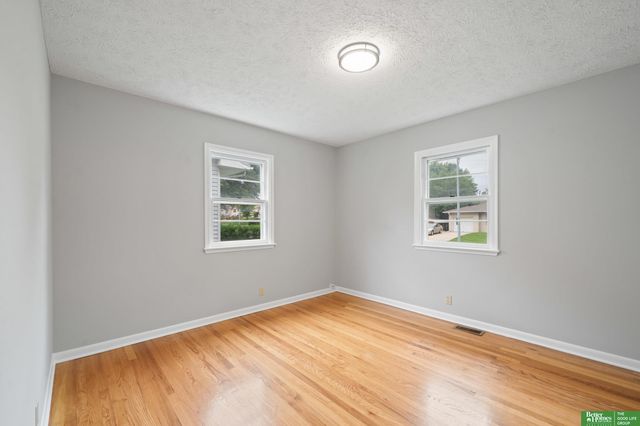 2335 S 123 Street, Omaha, NE 68144