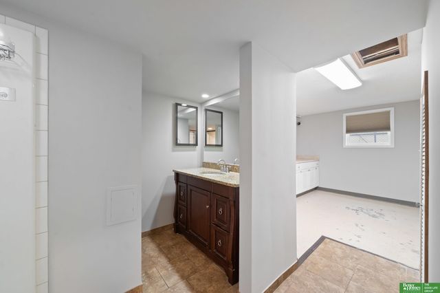 2335 S 123 Street, Omaha, NE 68144