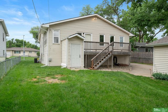 2335 S 123 Street, Omaha, NE 68144