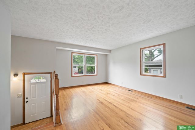 2335 S 123 Street, Omaha, NE 68144