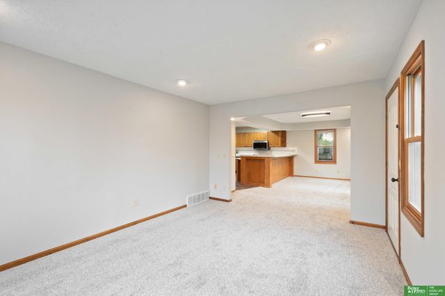 2335 S 123 Street, Omaha, NE 68144