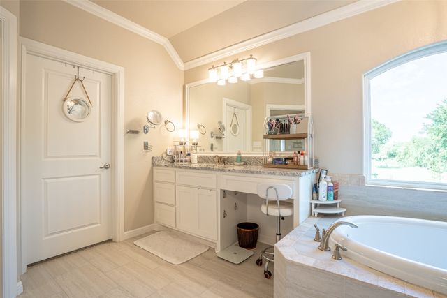 1920 Meander Road, Granbury, TX 76049